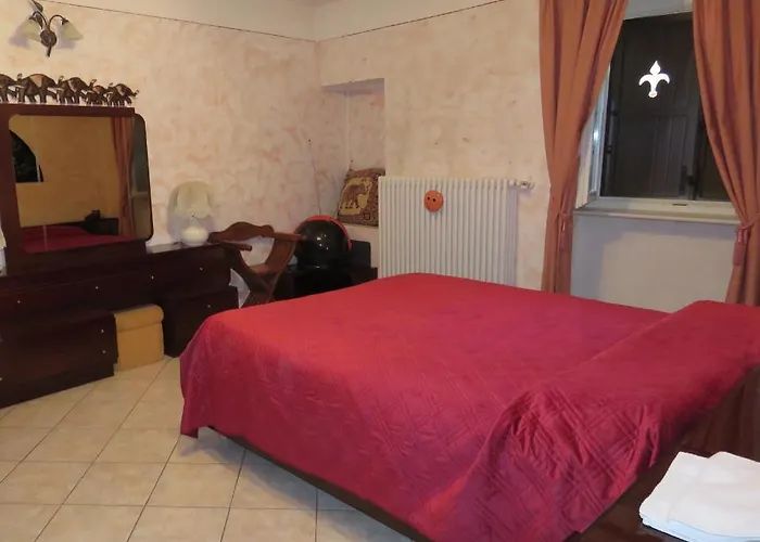 Bed and Breakfast L'Elefantino - Bed&Book Roccasparvera