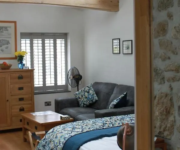 Bryher Cottage Paul