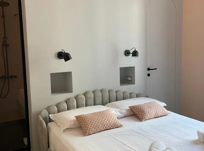 Luciani 33 Luxury Rooms Salerno