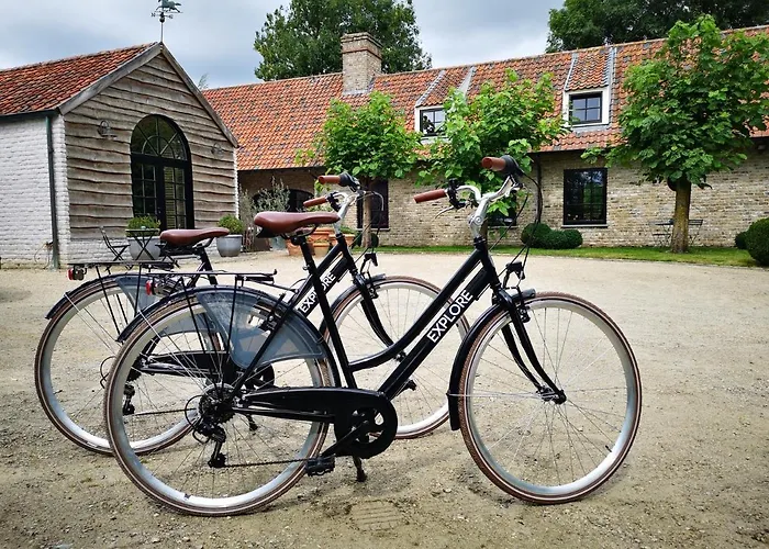 Casa Leone Near Bruges With Jacuzzi & Parking