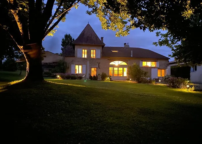 Maison des Quatre Saisons Les Esseintes