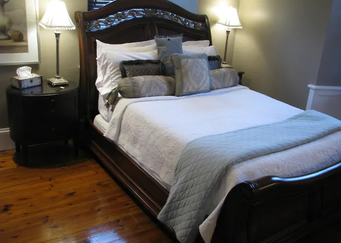 Clyde Hall Bed And Breakfast