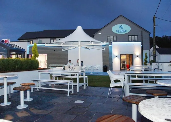 The Estuary - A Bar With Rooms