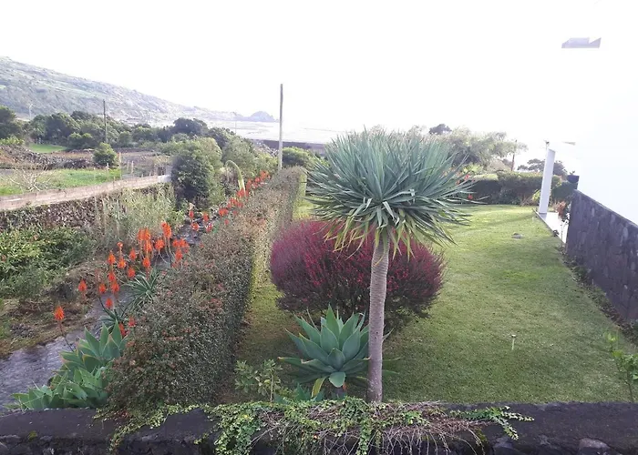 Casa Da Ribeira Bed and Breakfast Lajes do Pico
