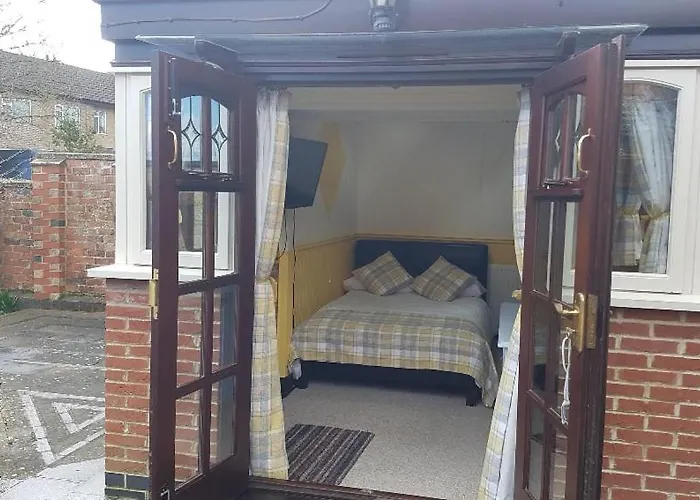 Ruby Cottage