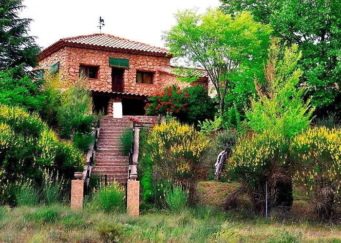 Bed and Breakfast Royo Guarde, junto al río Mundo Riópar