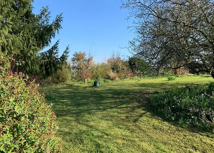 Bed and Breakfast L Entre Deux Champcey