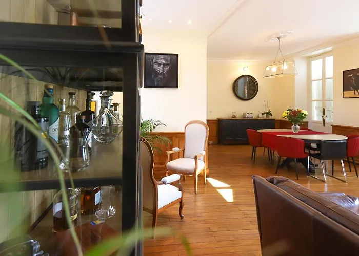 Bed and Breakfast DEMEURE DES CORDELIERS avec parking privé à Blois
