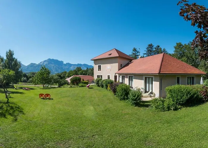 La Combe Fleurie Appartements&Chambres Saint-Bonnet-en-Champsaur
