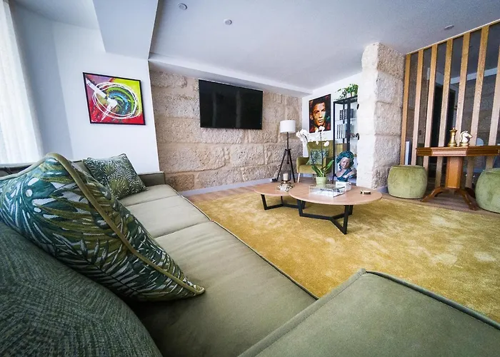 Ribeira House Acomodação com café da manhã Mirandela
