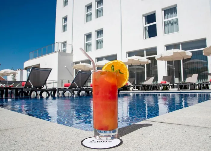 Luna Hotel De Tabua