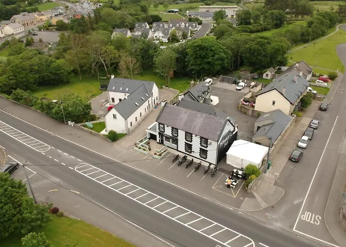 Moran'S Bar & B&B