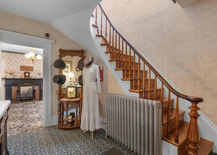 Bed and Breakfast Lizzie Borden House Fall River