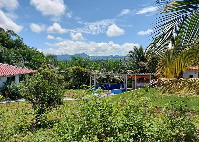 Magic Mountain Lodge Las Lajas 