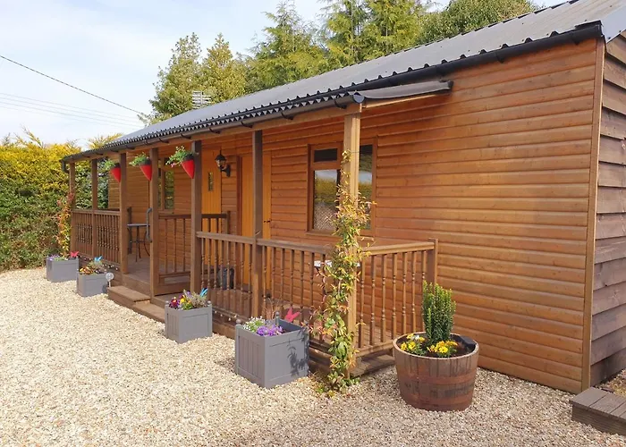 Lyonshall Lodge