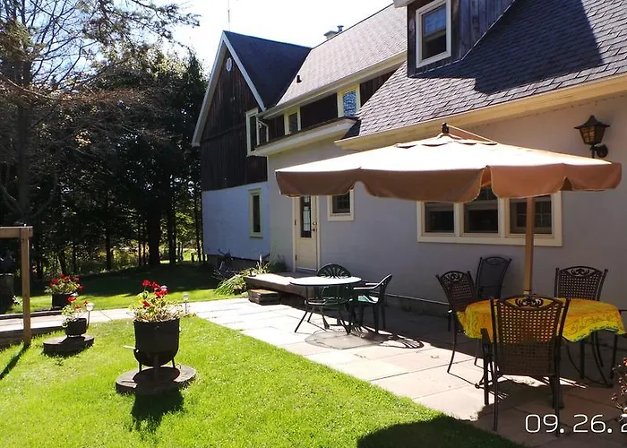 Auberge De La Tour Et Spa Magog