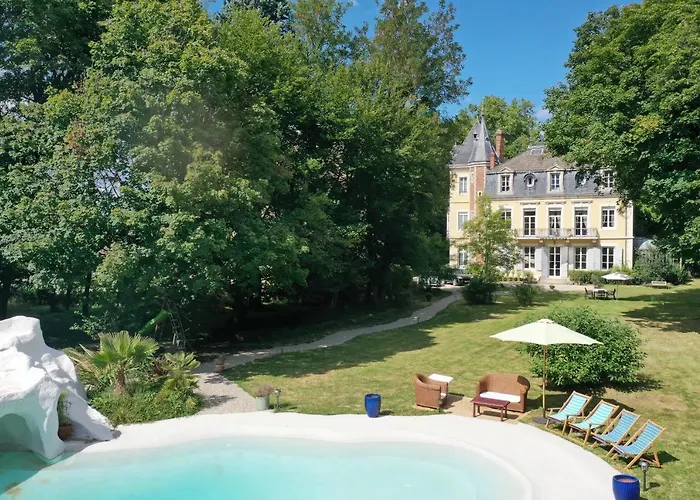Château de Corcelle - Chambres et table d'hôtes