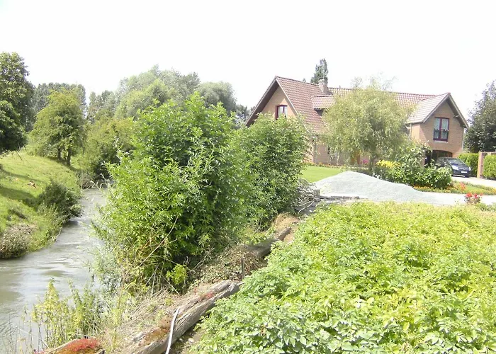 Au Fil De L'Eau