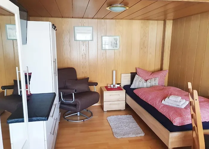 Monteur-Fremdenzimmer - Petit Quartier Merenberg