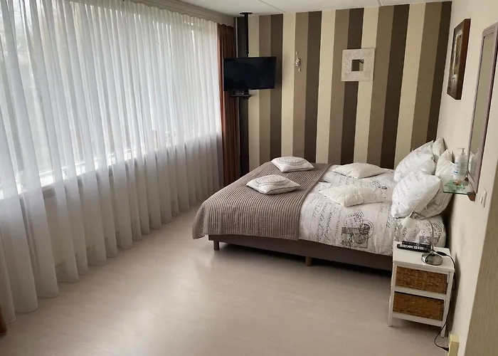 De Spiegel Bed and Breakfast Schagen