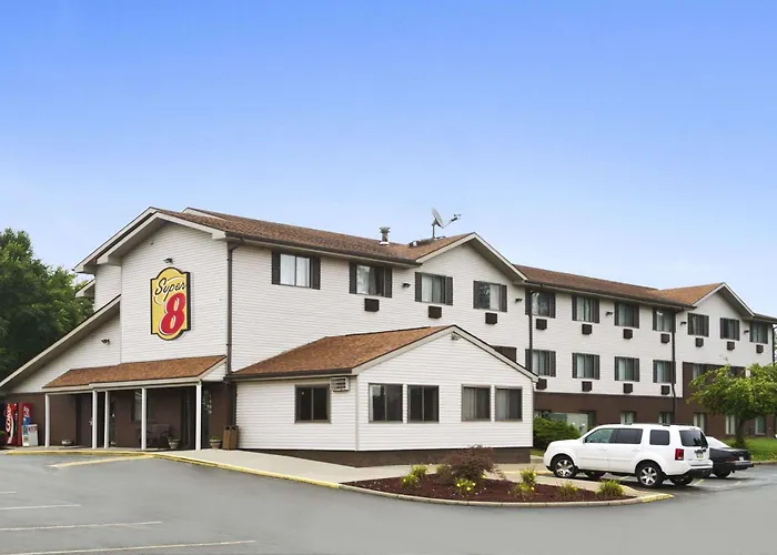 Super 8 By Wyndham New Castle