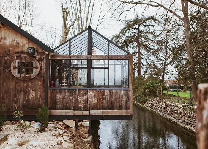 Gite insolite Domaine ForRest Loire Lay