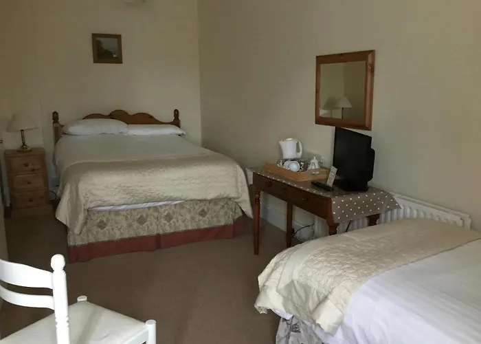 The Manor House Bed & Breakfast Crawley 