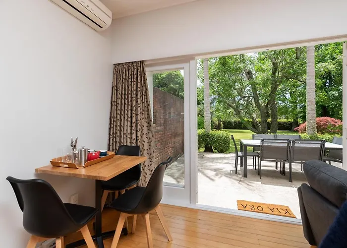 Pateke Lodge
