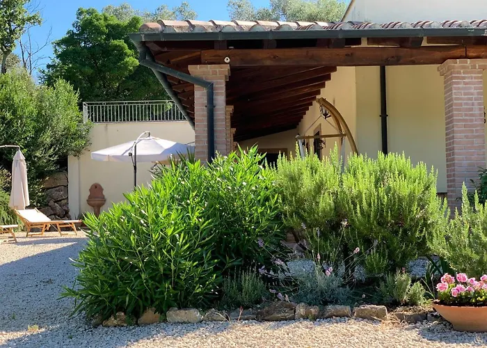 Bed and Breakfast Casale Terre Rosse Garden Saturnia