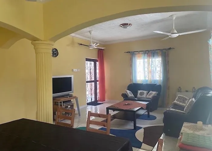 The Compound Bed and Breakfast Bijilo