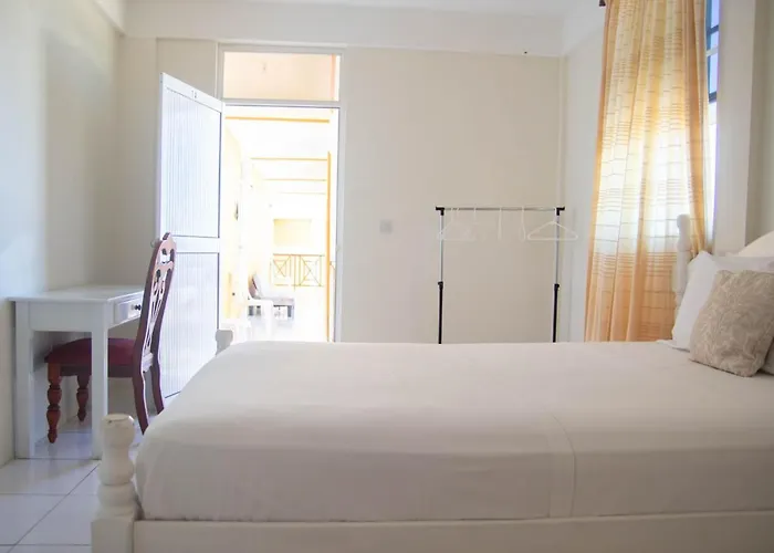 St. James Guesthouse Roseau