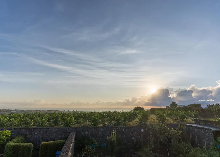 B&B Il Vulcano Aci Catena