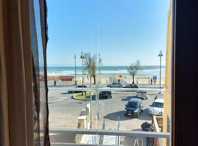 Sweet Home & Wellness Affittacamere Nettuno