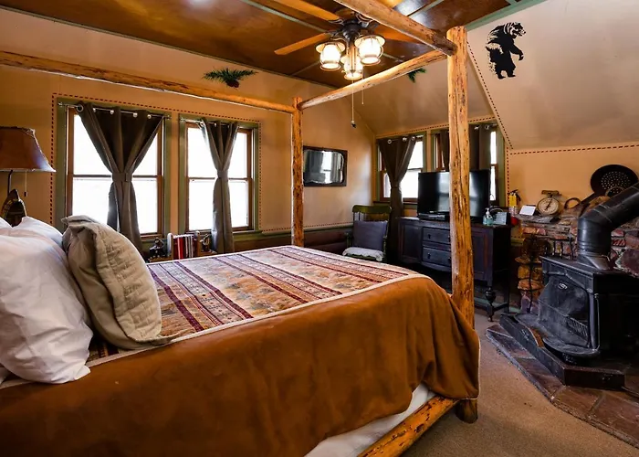 Gold Mountain Manor Bed & Breakfast Big Bear Lake