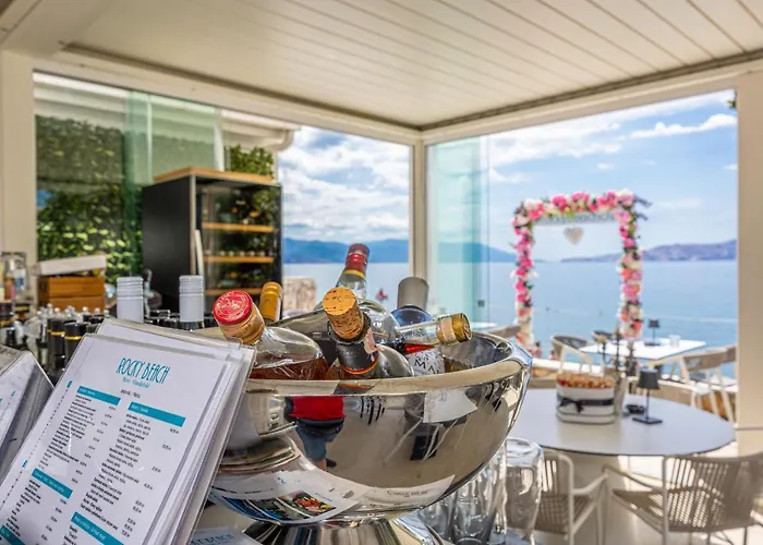 Rocky Beach Rooms Novi Vinodolski
