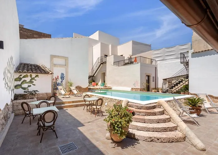 Morfeo Charming Rooms & Relax Avola