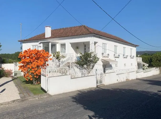 Casa Das Uveiras