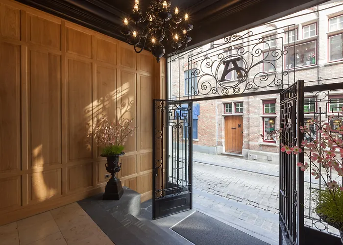 Dukes' Academie Brugge - By Dukes' Hotel Collection
