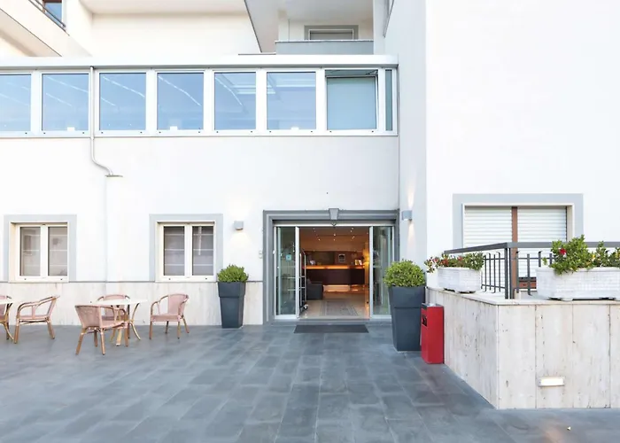 Suites & Residence Hotel