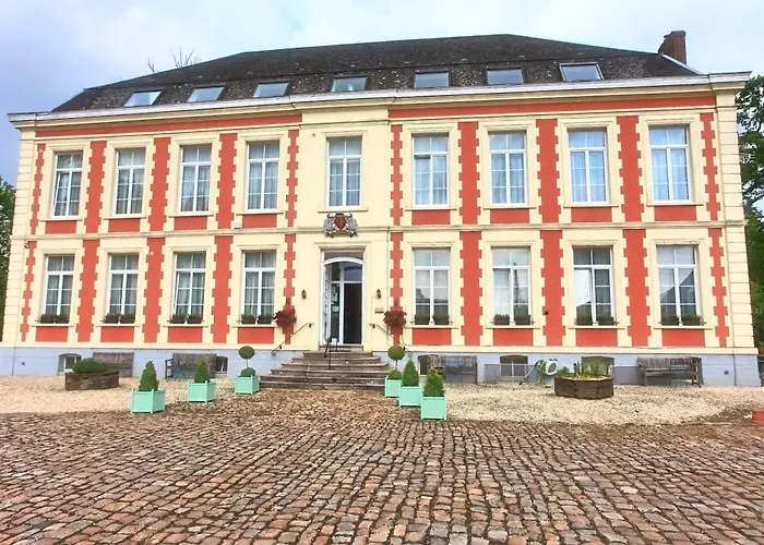 Chateau De Moulin-Le-Comte