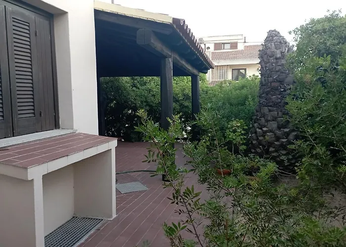 Bed and Breakfast Domus Garden Olbia