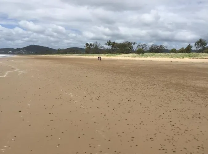 Sandy Toes Yeppoon
