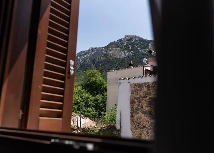Tortora Bed And Breakfast Galtellì
