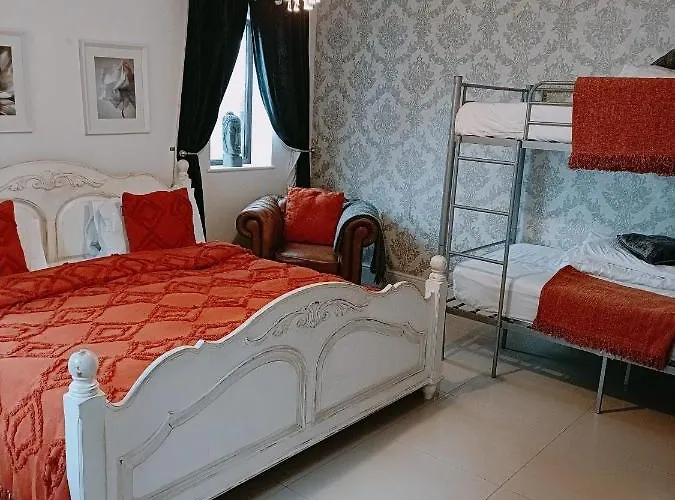 The White Dove Bed And Breakfast With Glamping Newark Showground