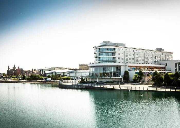 Waterfront Southport Hotel