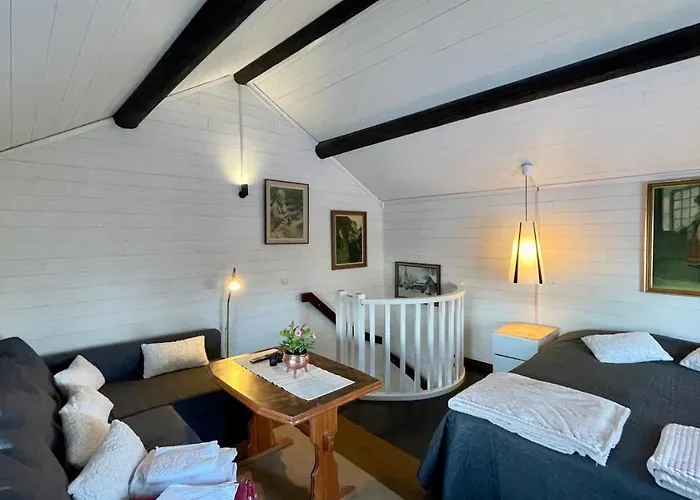 Prinsgarden B&B Rum Stugor Mora