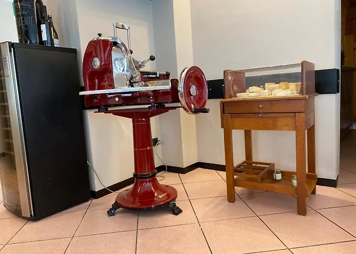 Albergo del mera-ristorante da Lui