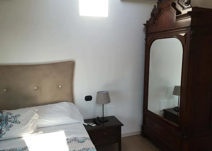 La Villa Bianca Guest House Cantù