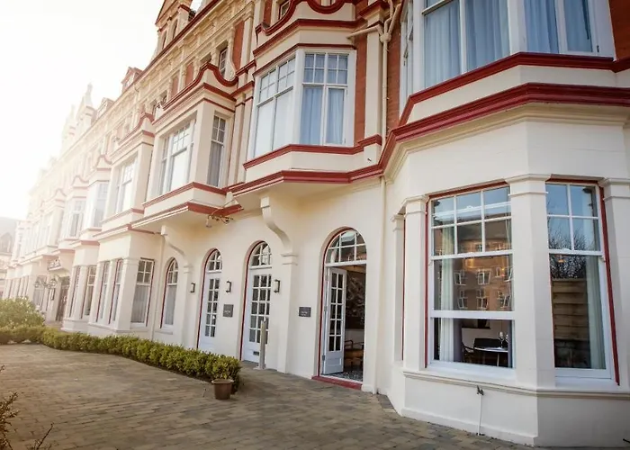 Dunoon Hotel