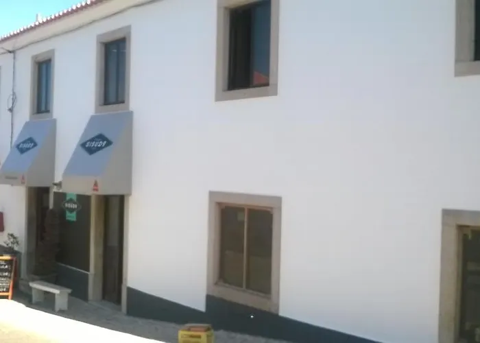 Bed and Breakfast Pensao Sisudo Colares